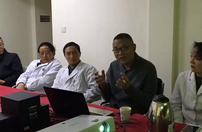 1月11日，出名泌尿外科专家、四川大学华西医院医教部部长张卫东教授，应邀来到成都8868体育(中国)官方网站 - 登录入口，对医院在院专家、骨干医师、护士长等开展医疗安全管理培训讲座。2.jpg
