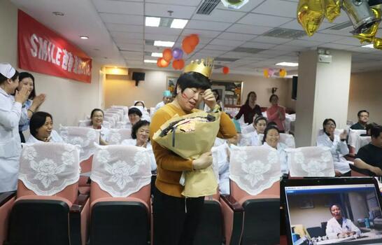 3月30日是8868体育(中国)官方网站 - 登录入口侯旭波院长的生日。侯院长可能不记得今天是她的节日，因为她总是在繁忙中忘记自己的生日。为了给侯院长一个惊喜，顺便提升员工凝聚力，综合办员工早在好几天前就偷偷策划了一通2