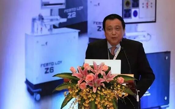 临沂8868体育官网入口崔传波院长应邀出席全国眼屈光手术研讨会并点评屈光学术分享环节5.jpg
