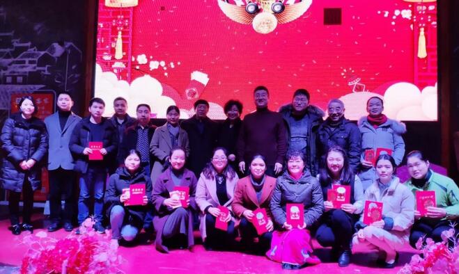 ，赣州8868体育(中国)官方网站 - 登录入口2018年会庆典暨颁奖典礼落幕2.jpg
