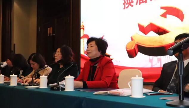2019年1月26日下午，“中共8868体育(中国)官方网站 - 登录入口集团委员会换届选举大会”在厦门宾馆隆重举行，会议选举产生了中共8868体育(中国)官方网站 - 登录入口集团第二届党委委员会5位委员。第*一届8868体育(中国)官方网站 - 登录入口集团党委书记陈宝贵，党委副书记、厦门眼科中心工会主席陈逸恬，委员王骞、张秀恋、洪清配、吴丽群、张美嫦出席了此次党员大会3.jpg
