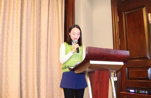 2019年1月26日下午，“中共8868体育(中国)官方网站 - 登录入口集团委员会换届选举大会”在厦门宾馆隆重举行，会议选举产生了中共8868体育(中国)官方网站 - 登录入口集团第二届党委委员会5位委员。第*一届8868体育(中国)官方网站 - 登录入口集团党委书记陈宝贵，党委副书记、厦门眼科中心工会主席陈逸恬，委员王骞、张秀恋、洪清配、吴丽群、张美嫦出席了此次党员大会5.jpg