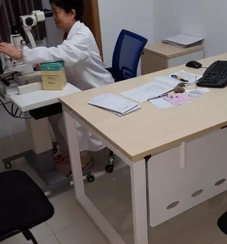  位医者都是一位修行者——宜昌8868体育(中国)官方网站 - 登录入口胡长青医生1.jpg