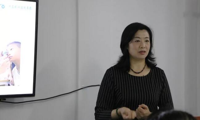 3月6日，20198868体育(中国)官方网站 - 登录入口集团小儿眼病与综合验光培训班在厦门举行，此次培训班为期8天，从小儿眼病及斜弱视到国内外验光模式纵观，从检影验光技巧手法到综合验光操作规范，从验光理论基础到儿童验光、眼病验光的差别和重点，系统验光知识无一不涵盖、无一不相授，为参会学员带来了一场高水准的知识盛宴3.jpg