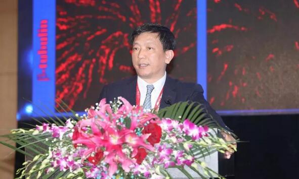 8868体育官网入口专家团受邀亮相第十九届环球眼科学学术会议暨第十九届环球视光学学术会议（COOC 2019）5.jpg