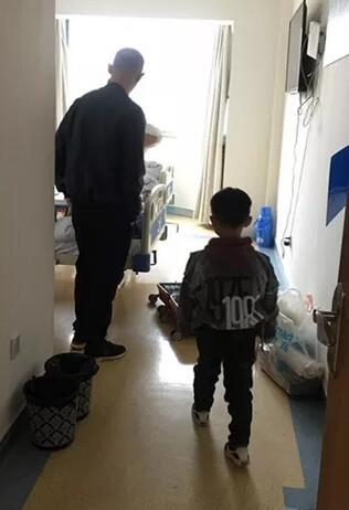 成都8868体育(中国)官方网站 - 登录入口接诊眼外伤致白内障小患者.jpg