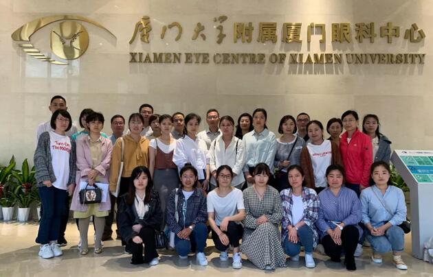 4月11日，8868体育官网入口“硬镜验配技术进阶班”在厦门结业，此次培训班由8868体育(中国)官方网站 - 登录入口集团联合欧几里德、美尼康共同举办，来自8868体育官网入口旗下18家医院的20余位医生及硬镜验配师参与了此次培训1.jpg