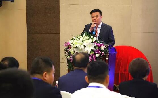 8868体育官网入口2019年眼屈光学组会议圆满召开4.jpg