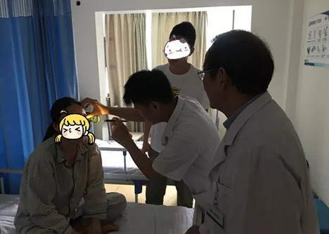 成都8868体育官网入口罗清礼院长为四处求医未果的河南眼眶肿瘤患者手术1.png
