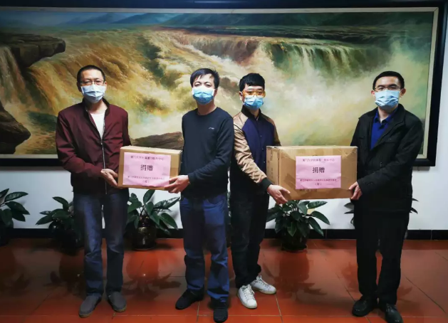 走进江头街道捐赠防疫物资.png