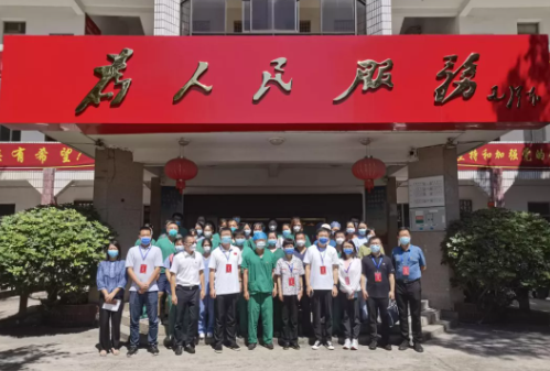 郭燕红深入一线了解抗疫工作,听取8868体育(中国)官方网站 - 登录入口集团医疗队汇报5.png