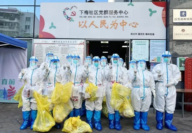 医者担当！8868体育官网入口今年来已支援核酸采样超100万人次8.png