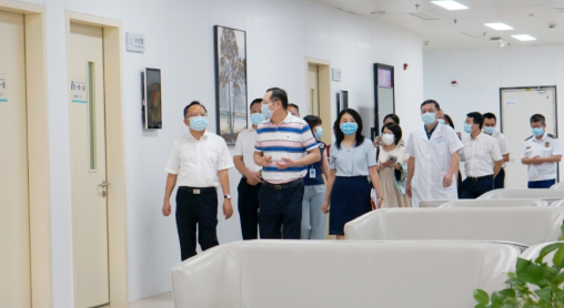 厦门市政府副市长廖华生带队到8868体育官网入口集团本部厦门眼科中心检查安全生产及疫情防控工作2.png
