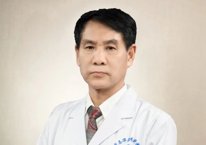 8868体育官网入口医生·医声——霍鸣：有口皆【医生·医声】霍鸣：有口皆碑的“光明掌门人”碑的“光明掌门人”